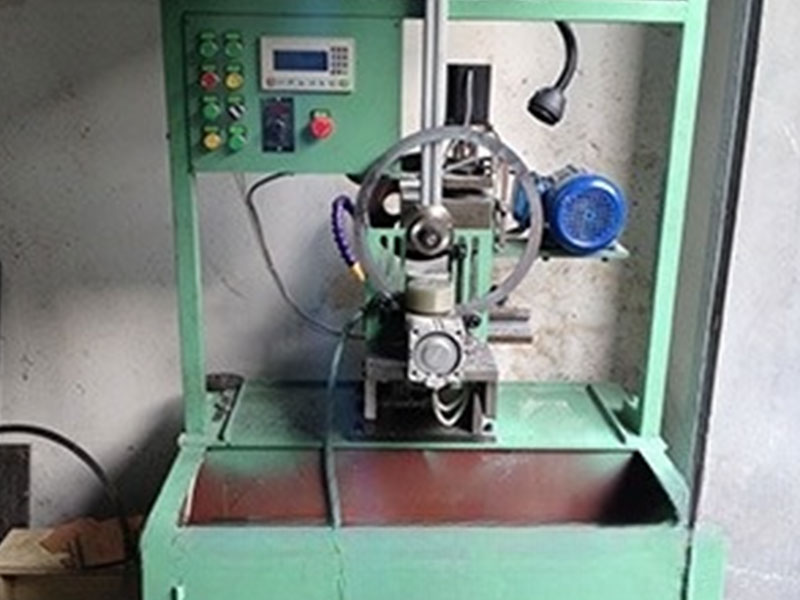 Çok Yönlü CNC Frezeleme ve Halka Pah Kırma Makinesi